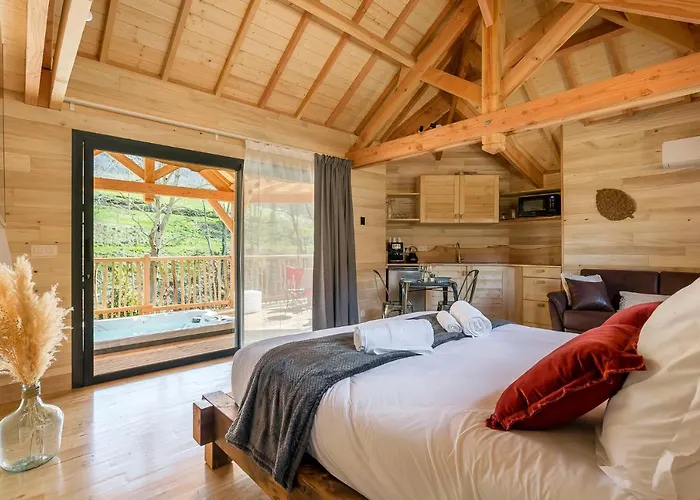 Les Suspendues Lodge *
